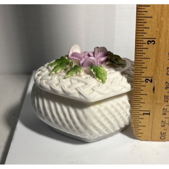 Trinket Box Heart Shaped Floral Lid 3D Purple Pansy 3.5" Intricate Details - Picture 7 of 8
